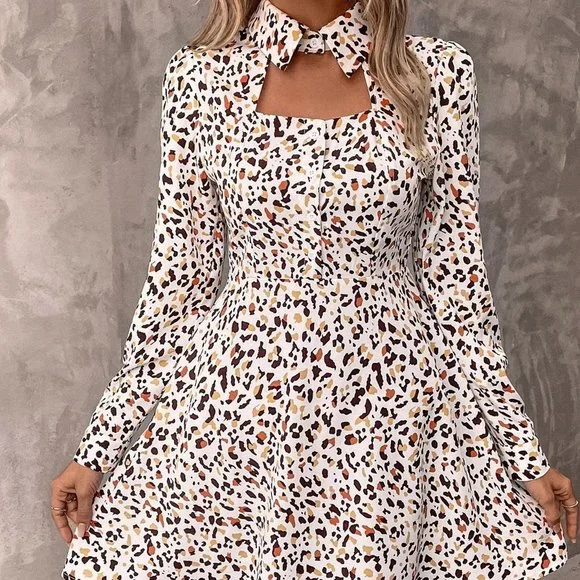 White Casual Womens Allover Print Cut Out Front Dress - Picture 1 of 5